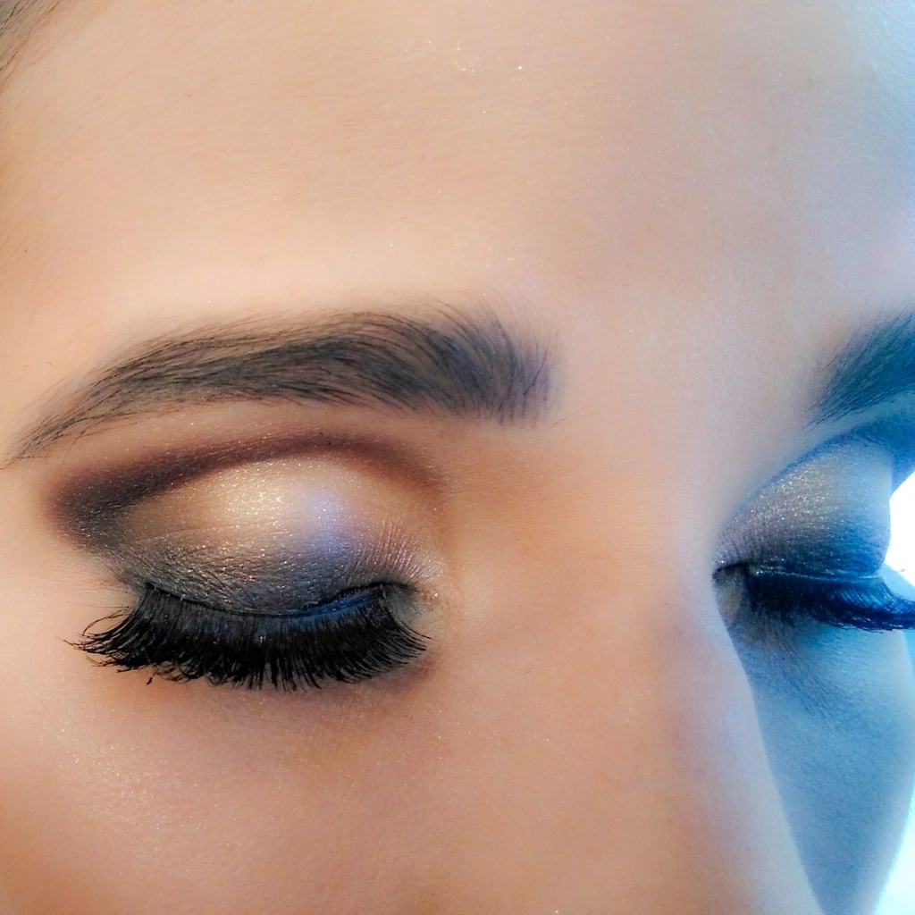 trabajo de maquillaje profesional en TIXI Málaga